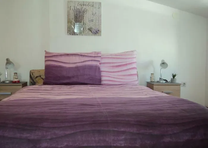 Studio Apartments Ana